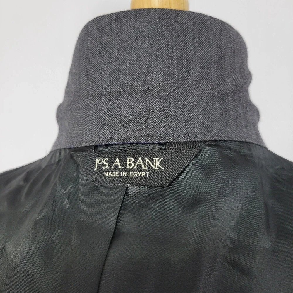 JOS‎ A BANK Signature Men's Sport Coat Blazer Two Button Gray Herringbone 48R